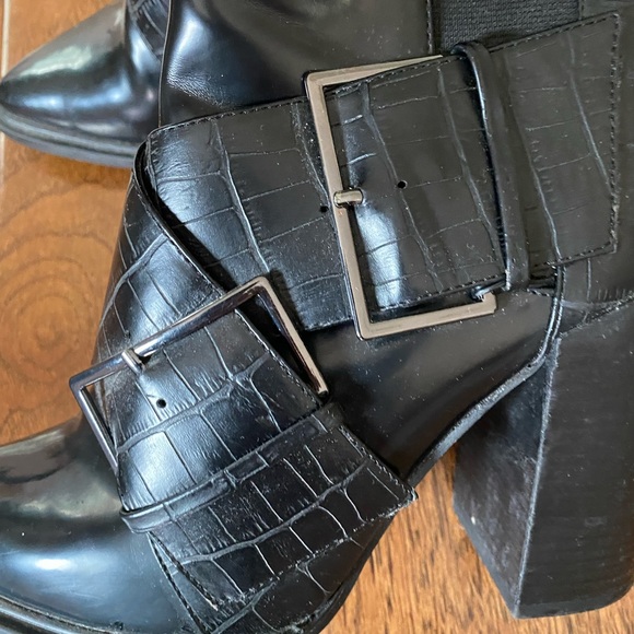Zara rubber high heel bootie with buckle size 39, fits like an 8.5 - Picture 5 of 8